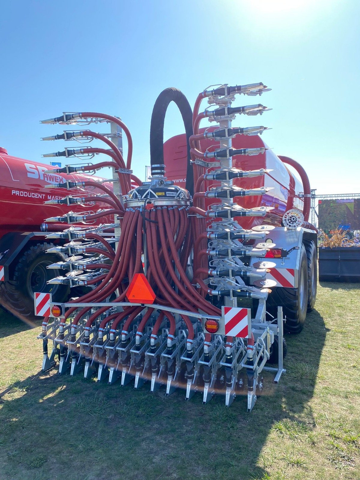 Gülleeinarbeitungstechnik des Typs Spawex Gülletankwagen / slurry tanker, Neumaschine in Michałowo (Bild 24)