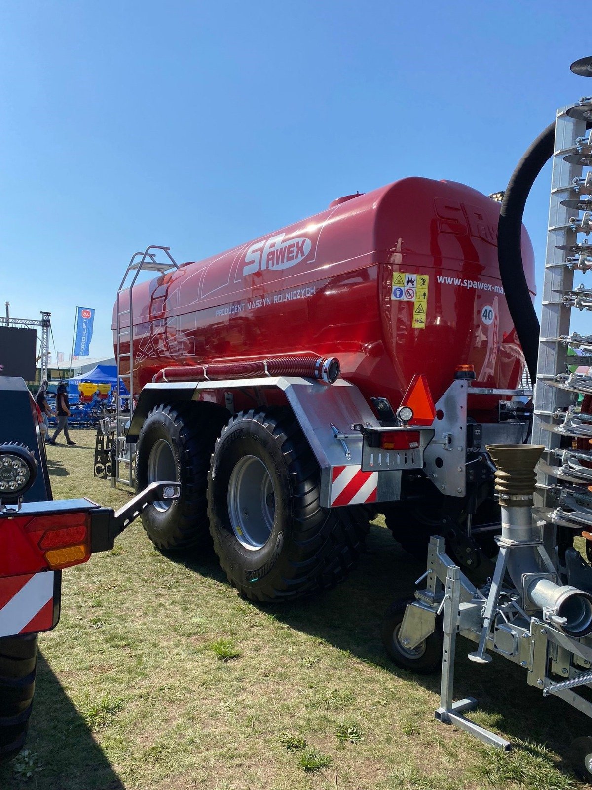 Gülleeinarbeitungstechnik des Typs Spawex Gülletankwagen / slurry tanker, Neumaschine in Michałowo (Bild 25)