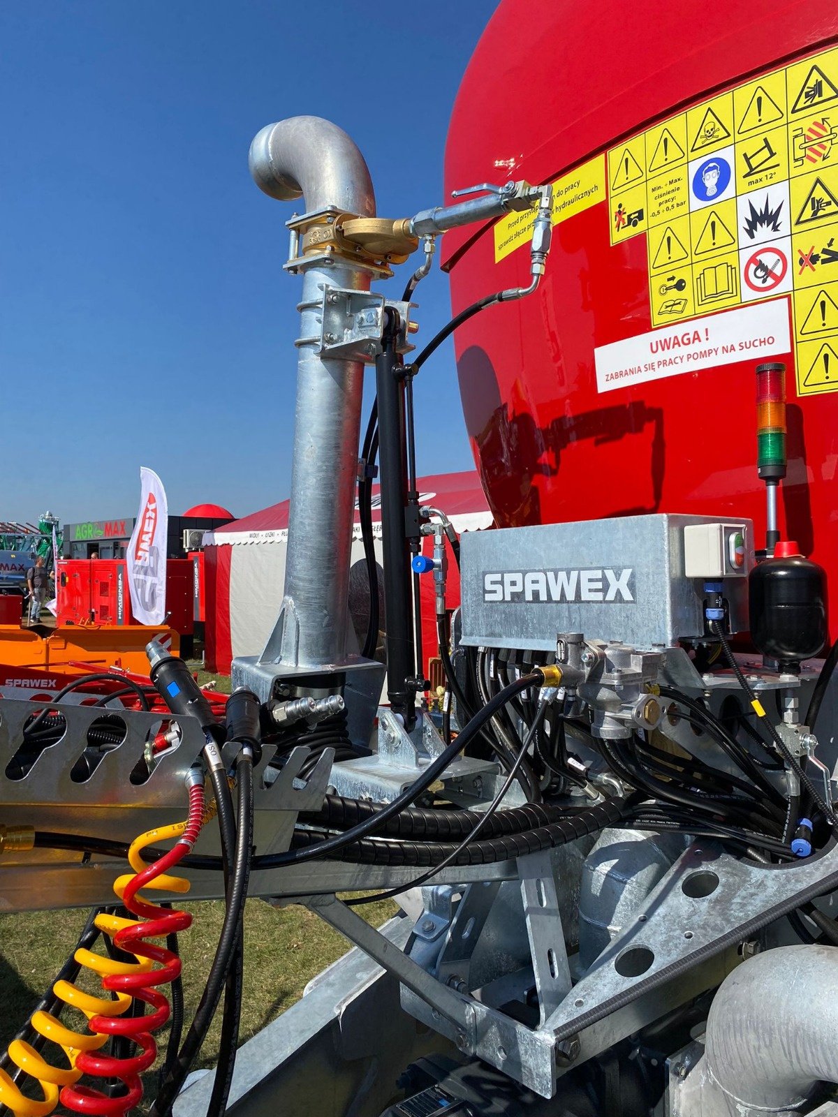 Gülleeinarbeitungstechnik des Typs Spawex Gülletankwagen / slurry tanker, Neumaschine in Michałowo (Bild 27)