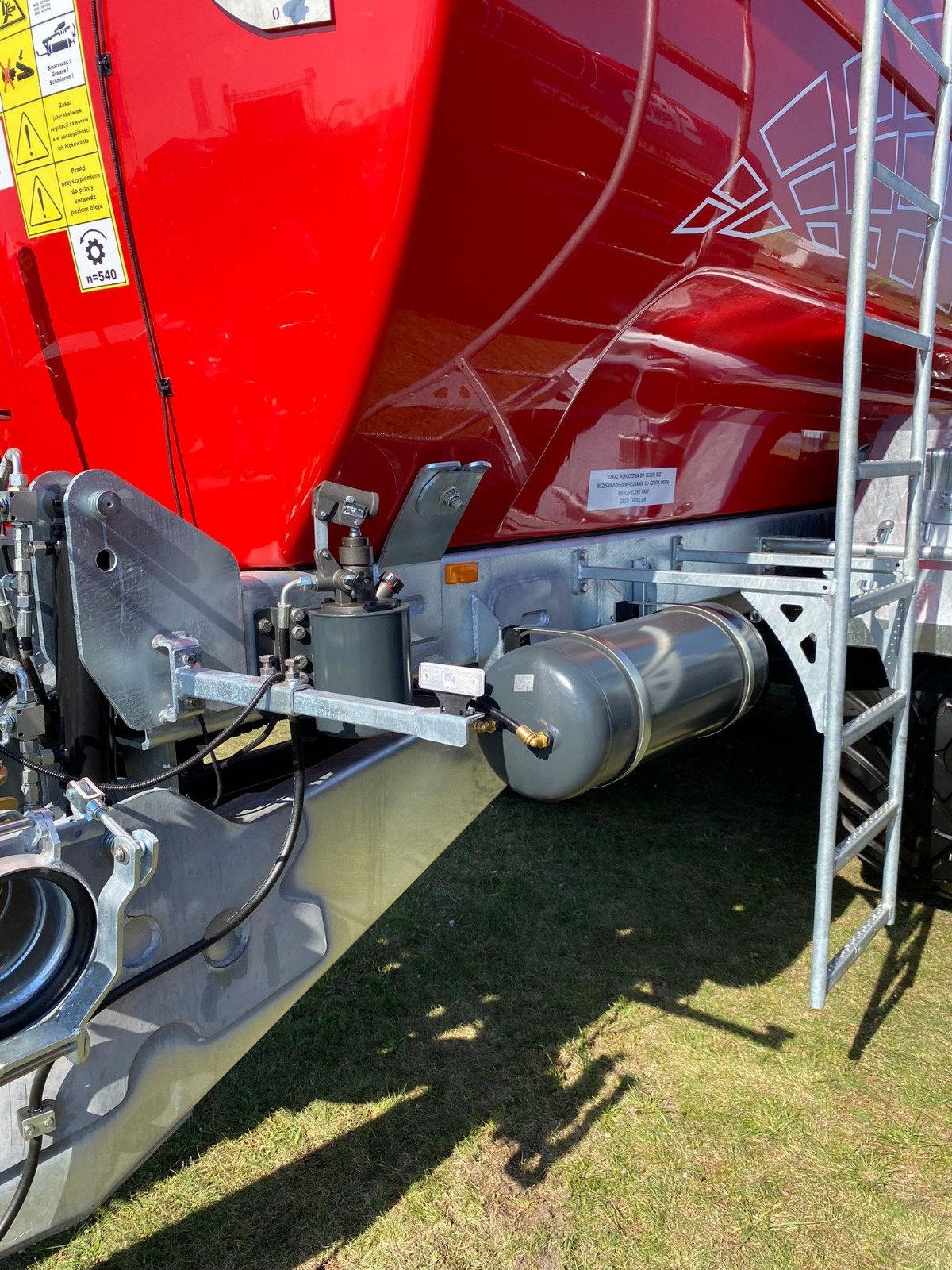 Gülleeinarbeitungstechnik des Typs Spawex Gülletankwagen / slurry tanker, Neumaschine in Michałowo (Bild 31)