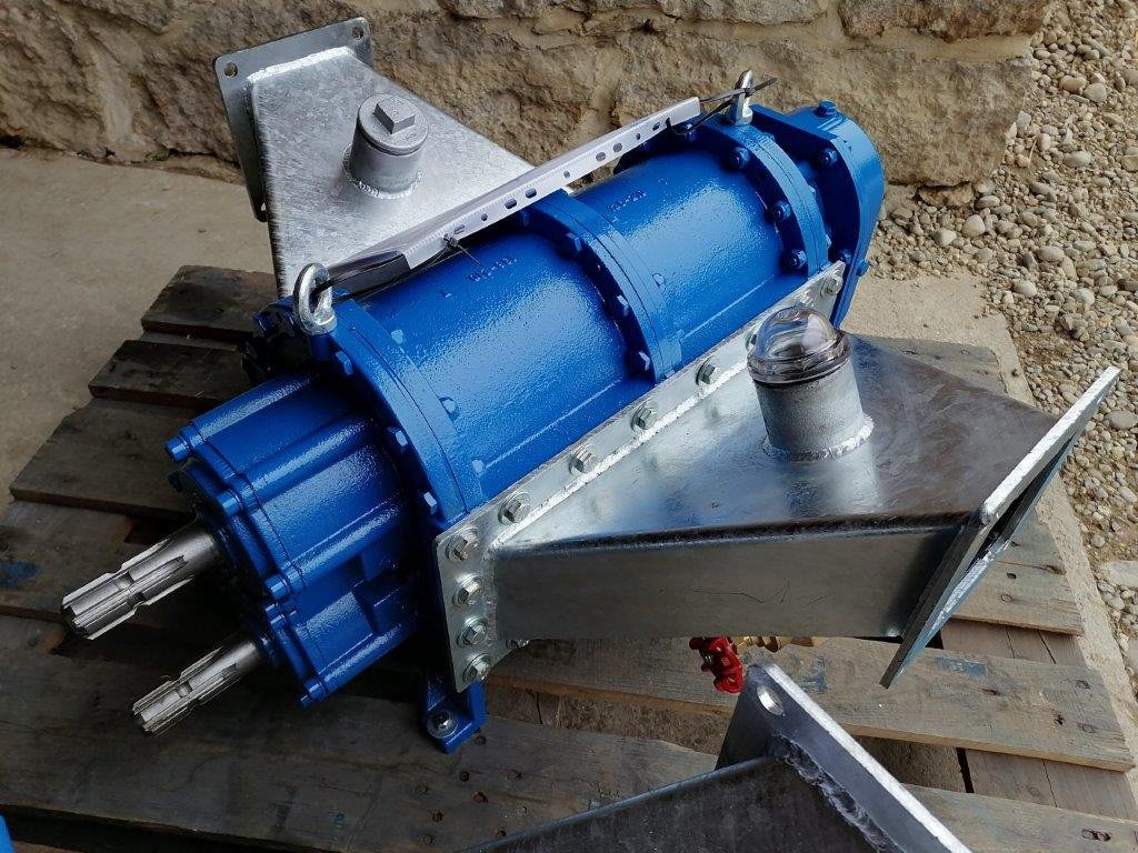 Güllepumpe des Typs Hofer Drehkolbenpumpe 5 m3 / min !! Zapfwellenantrieb - Ölmotor - Steinfangkasten Güllepumpe Güllezubringer Zubringer Güllefass Güllewagen Pumpe Biogas, Neumaschine in Bad Birnbach (Bild 3)