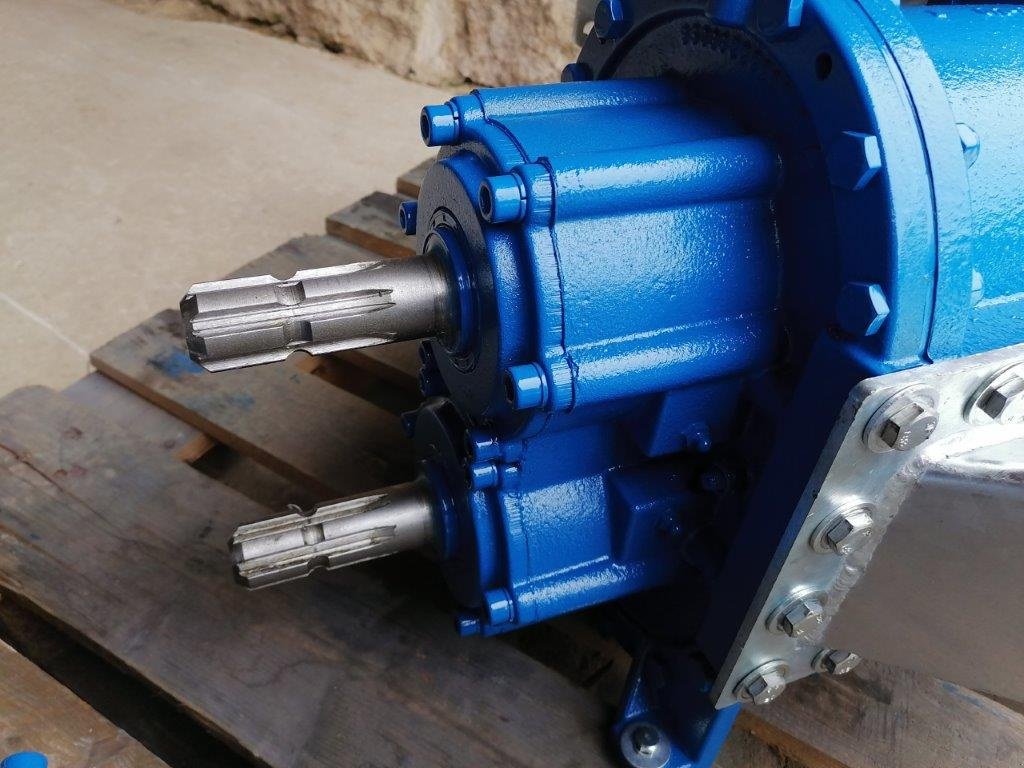 Güllepumpe des Typs Hofer Drehkolbenpumpe 5 m3 / min !! Zapfwellenantrieb - Ölmotor - Steinfangkasten Güllepumpe Güllezubringer Zubringer Güllefass Güllewagen Pumpe Biogas, Neumaschine in Bad Birnbach (Bild 5)