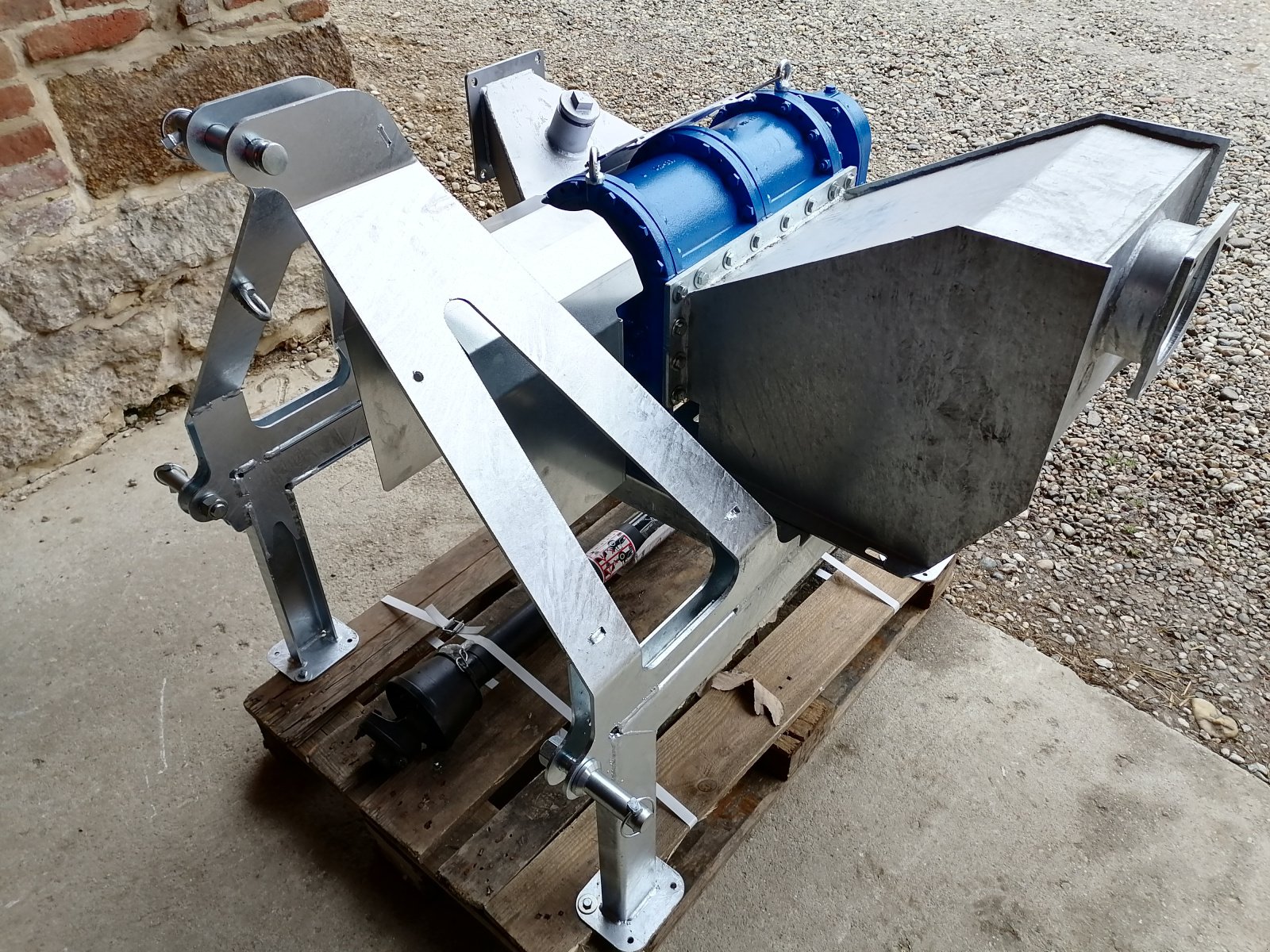 Güllepumpe des Typs Hofer Drehkolbenpumpe 5 m3 / min !! Zapfwellenantrieb - Ölmotor - Steinfangkasten Güllepumpe Güllezubringer Zubringer Güllefass Güllewagen Pumpe Biogas, Neumaschine in Bad Birnbach (Bild 6)