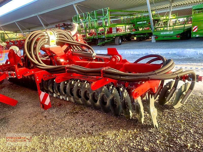 Güllescheibenegge of the type Unia Ares XLA H6 Güllescheibenegge 6m Vogelsang EasyCut 24 Verteiler, Neumaschine in Ostheim/Rhön (Picture 4)