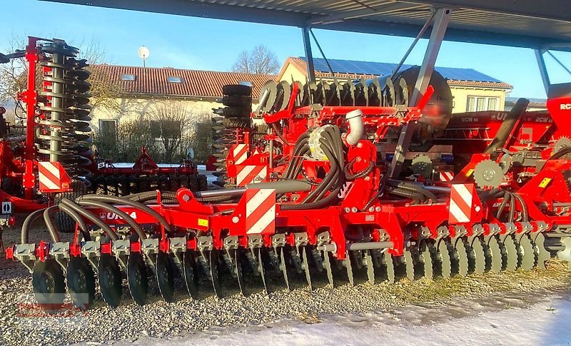 Güllescheibenegge of the type Unia Ares XLA H6 Güllescheibenegge 6m Vogelsang EasyCut 24 Verteiler, Neumaschine in Ostheim/Rhön (Picture 1)