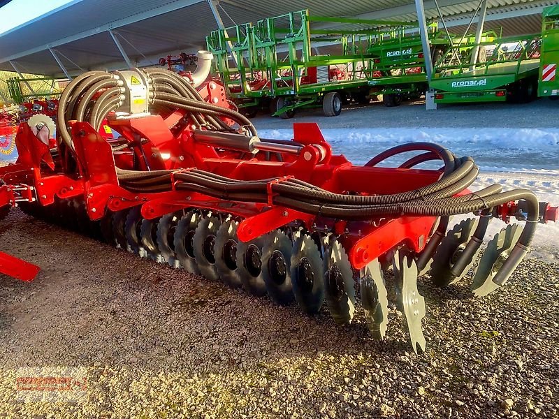 Güllescheibenegge of the type Unia Ares XLA H6 Güllescheibenegge 6m Vogelsang EasyCut 24 Verteiler, Neumaschine in Ostheim/Rhön (Picture 3)