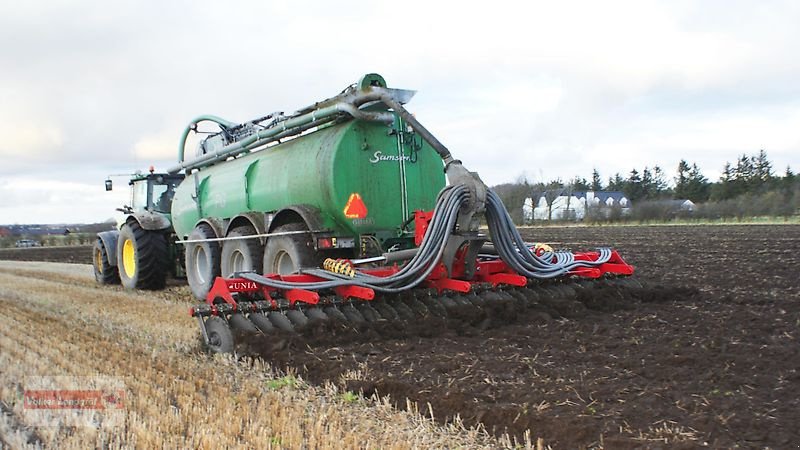 Güllescheibenegge of the type Unia Ares XLA H6 Güllescheibenegge 6m Vogelsang EasyCut 24 Verteiler, Neumaschine in Ostheim/Rhön (Picture 14)