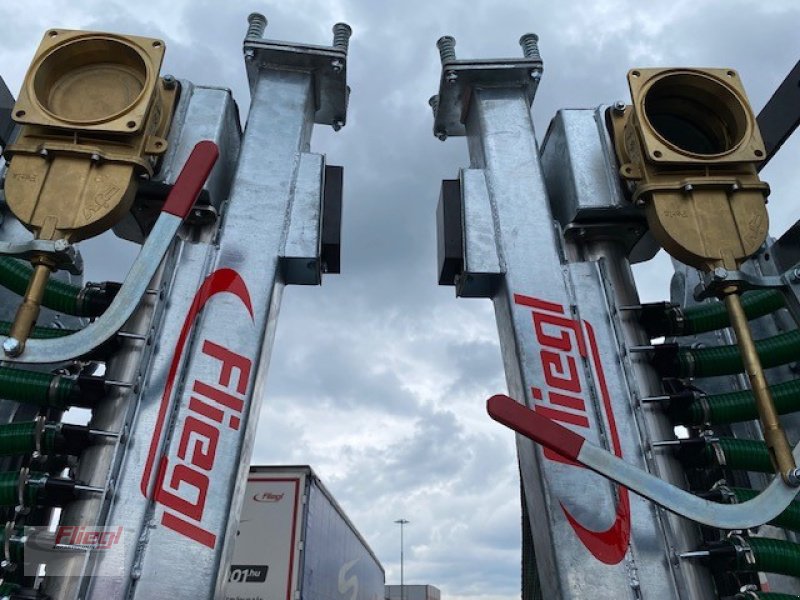 Gülleschlitzgerät des Typs Fliegl SSG 60, Neumaschine in Mühldorf (Bild 4)