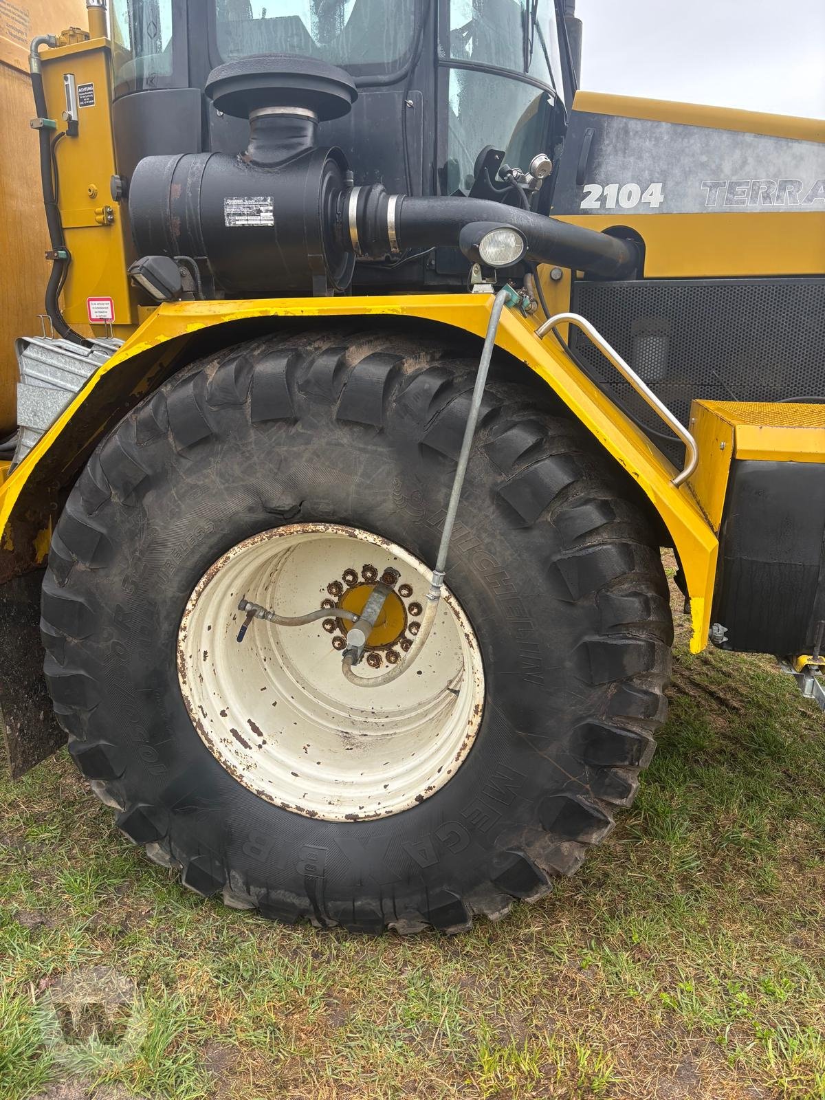 Gülleselbstfahrer des Typs Challenger Terra Gator 2104, Gebrauchtmaschine in Börm (Bild 3)