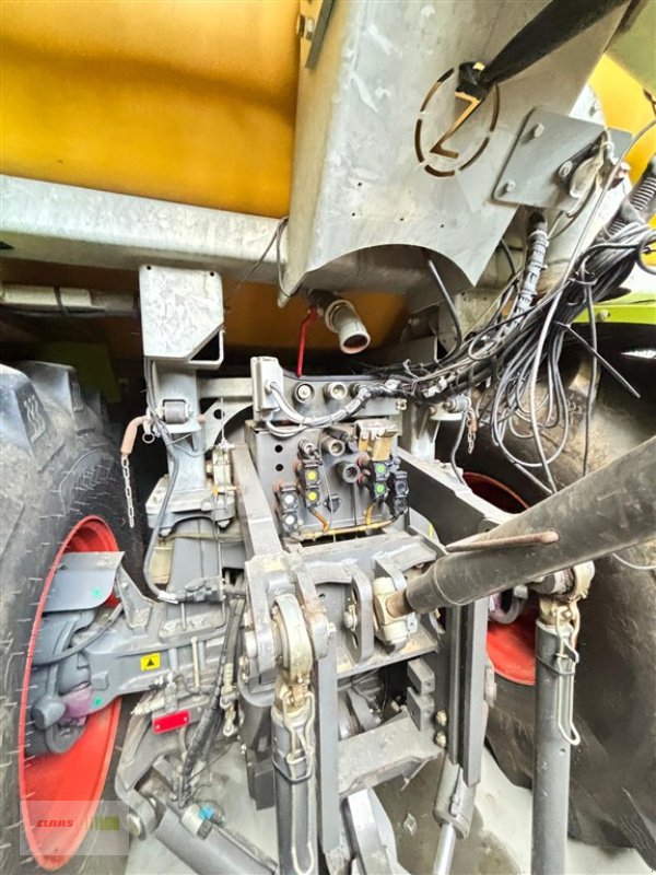 Gülleselbstfahrer van het type CLAAS Xerion 3300 Saddle Trac + Väderstad Carrier 525 XT, Gebrauchtmaschine in Töging am Inn (Foto 3)