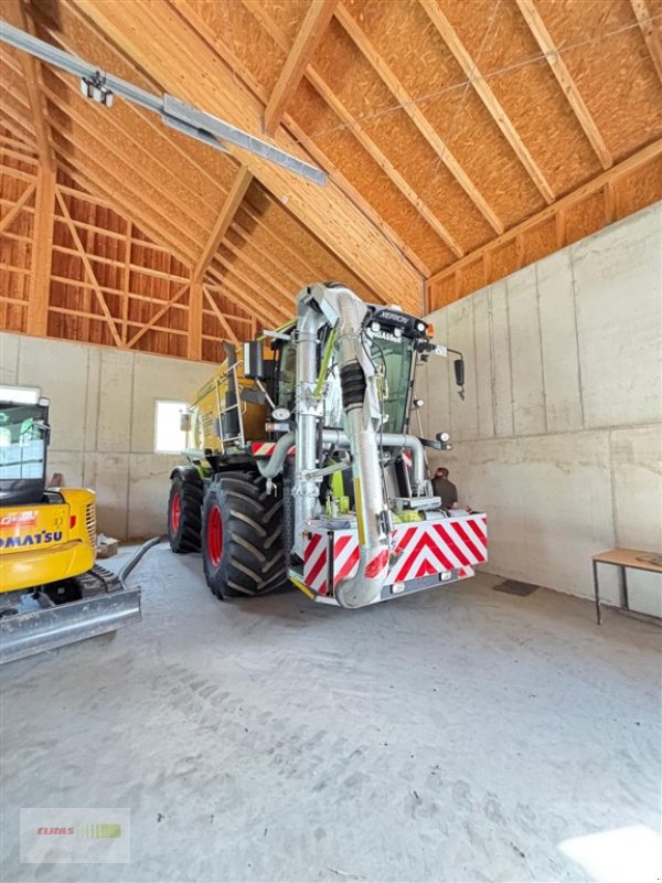 Gülleselbstfahrer van het type CLAAS Xerion 3300 Saddle Trac + Väderstad Carrier 525 XT, Gebrauchtmaschine in Töging am Inn (Foto 5)