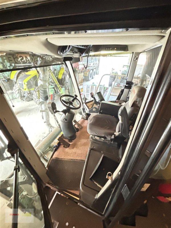 Gülleselbstfahrer van het type CLAAS Xerion 3300 Saddle Trac + Väderstad Carrier 525 XT, Gebrauchtmaschine in Töging am Inn (Foto 10)