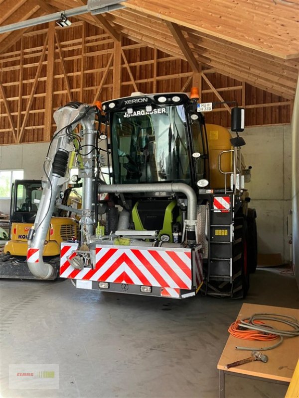 Gülleselbstfahrer van het type CLAAS Xerion 3300 Saddle Trac + Väderstad Carrier 525 XT, Gebrauchtmaschine in Töging am Inn (Foto 16)