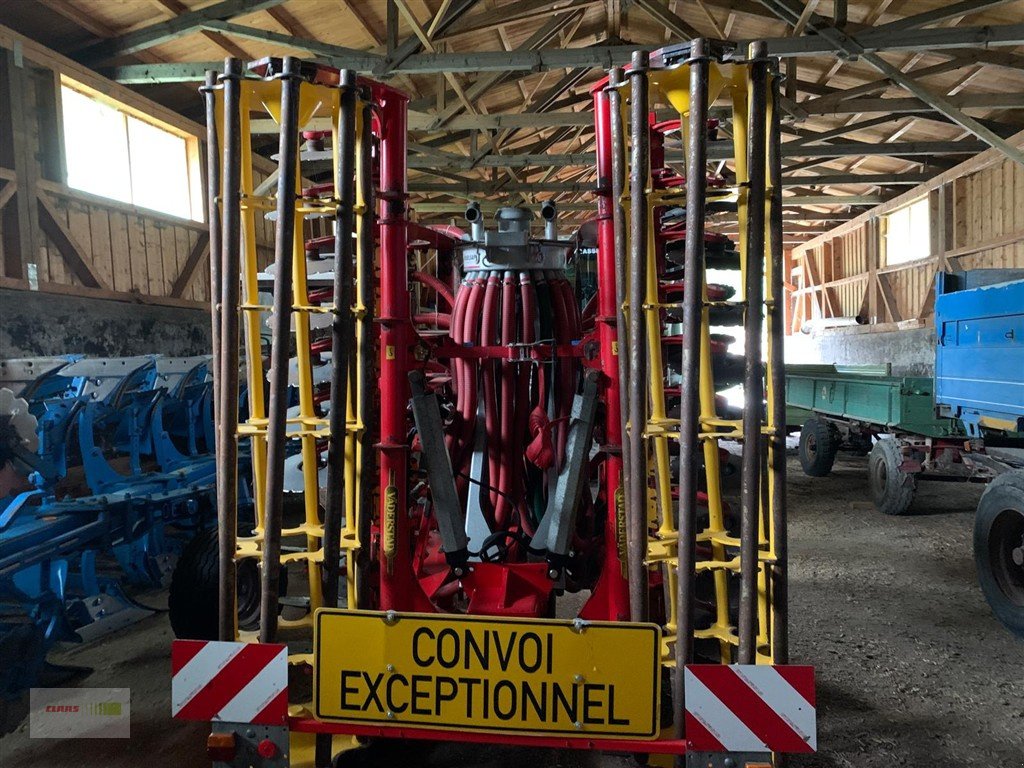 Gülleselbstfahrer van het type CLAAS Xerion 3300 Saddle Trac + Väderstad Carrier 525 XT, Gebrauchtmaschine in Töging am Inn (Foto 22)