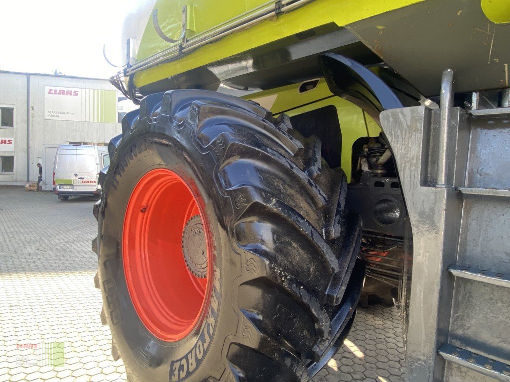 Gülleselbstfahrer des Typs CLAAS Xerion 3800 TRAC VC mit Gülleaufbau SGT, Gebrauchtmaschine in Vohburg (Bild 7)