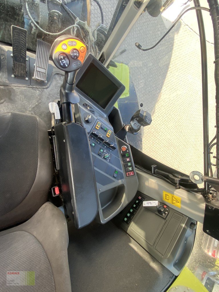 Gülleselbstfahrer des Typs CLAAS Xerion 3800 TRAC VC mit Gülleaufbau SGT, Gebrauchtmaschine in Vohburg (Bild 20)