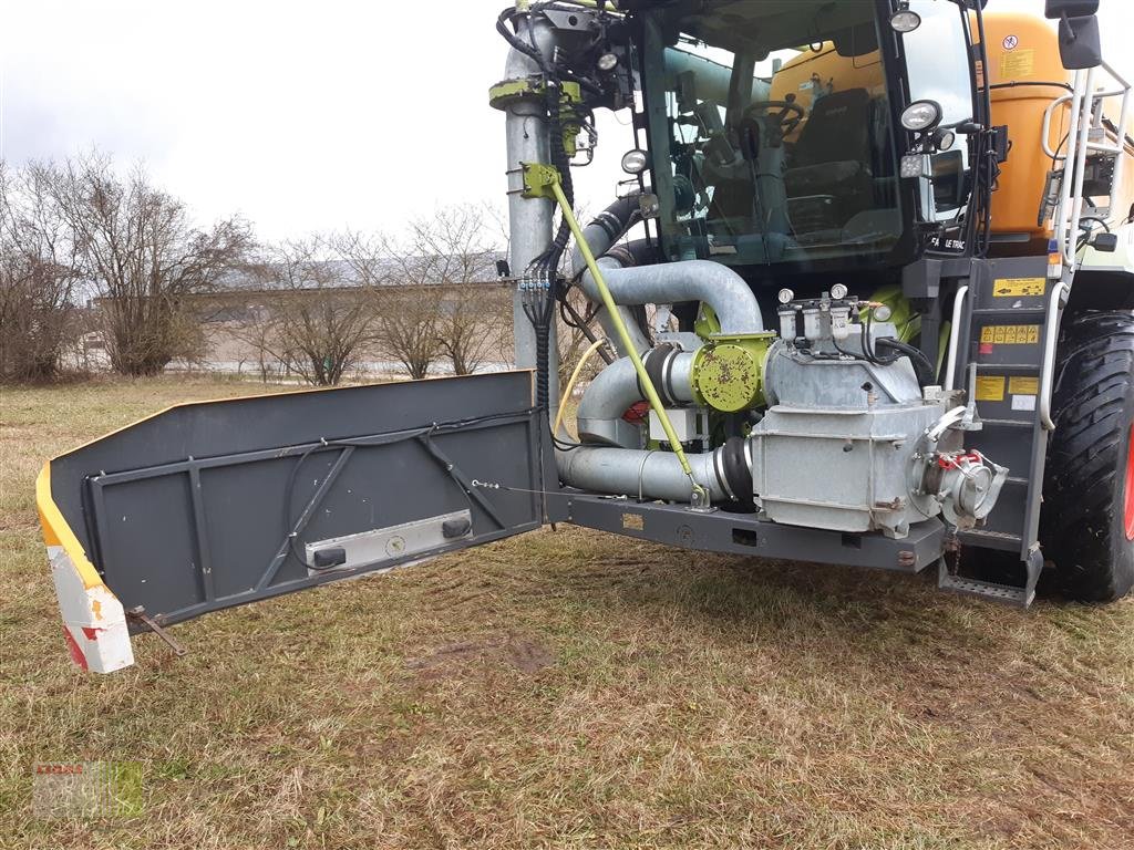 Gülleselbstfahrer des Typs CLAAS Xerion 4000 Saddle Trac, Gebrauchtmaschine in Wassertrüdingen (Bild 11)