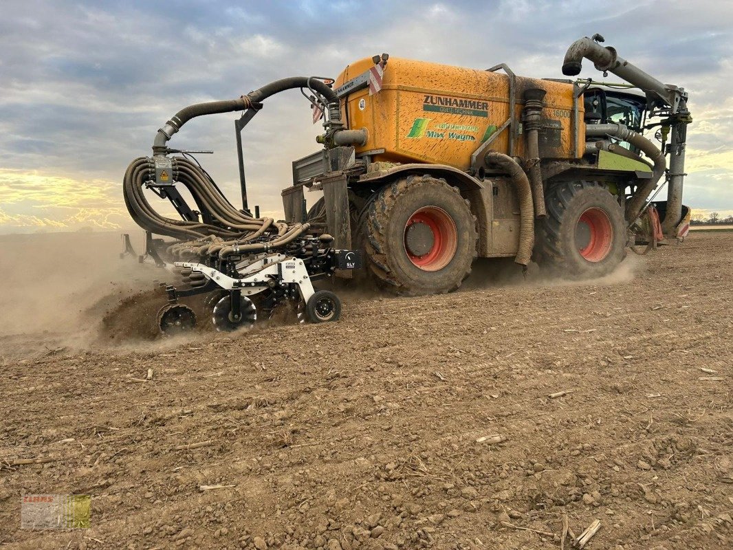 Gülleselbstfahrer typu CLAAS XERION 4000 SADDLE TRAC, Gebrauchtmaschine v Reinheim (Obrázek 5)