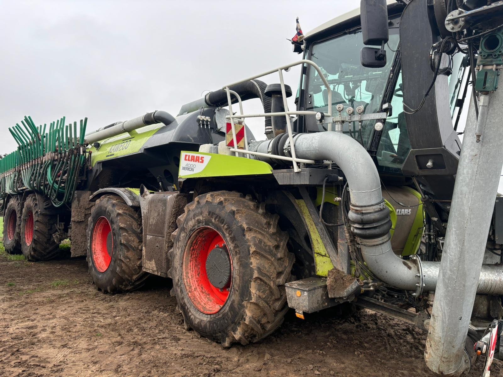 Gülleselbstfahrer tip CLAAS Xerion 4000 SaddleTrac, Gebrauchtmaschine in Bützow (Poză 2)