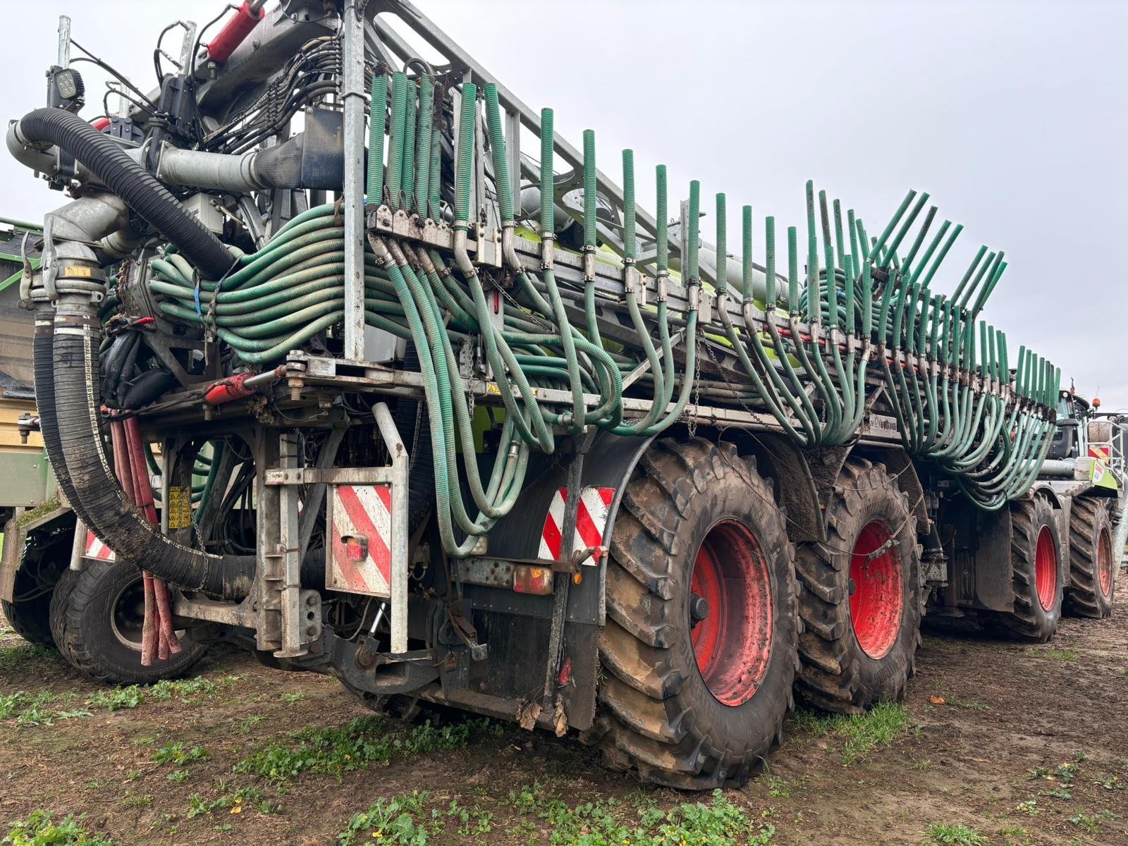 Gülleselbstfahrer tip CLAAS Xerion 4000 SaddleTrac, Gebrauchtmaschine in Bützow (Poză 3)
