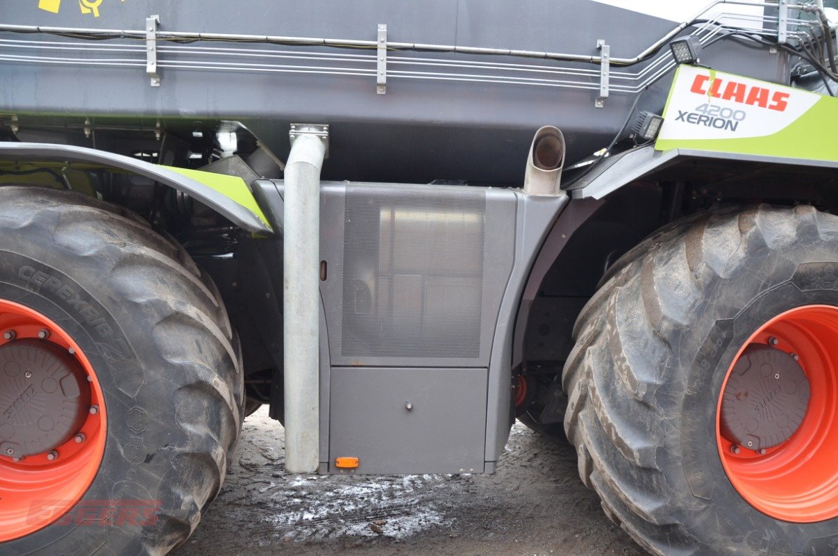 Gülleselbstfahrer Türe ait CLAAS XERION 4200 SADDLE TRAC Bauer, Gebrauchtmaschine içinde Suhlendorf (resim 18)