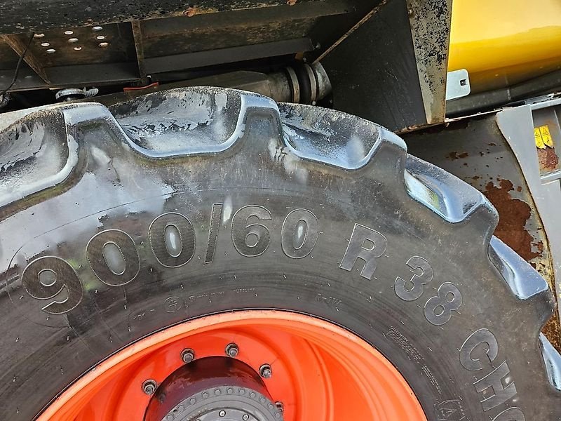Gülleselbstfahrer typu CLAAS Xerion Saddletrac 3800 "viele Neuteile und Reparaturen durchgeführt", Gebrauchtmaschine v Honigsee (Obrázek 13)