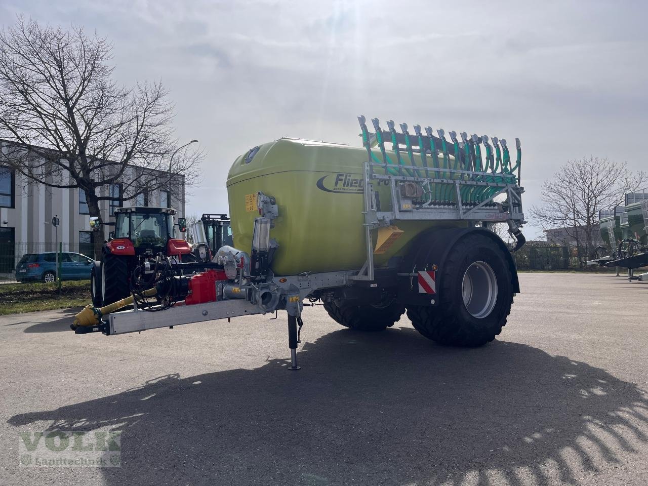 Gülleselbstfahrer of the type Fliegl PFW 9000 POLY Line Einachs, Neumaschine in Friedberg-Derching (Picture 1)