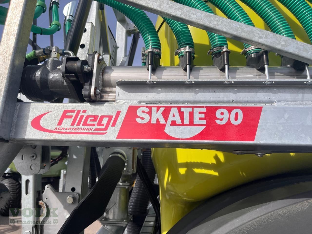 Gülleselbstfahrer of the type Fliegl PFW 9000 POLY Line Einachs, Neumaschine in Friedberg-Derching (Picture 7)