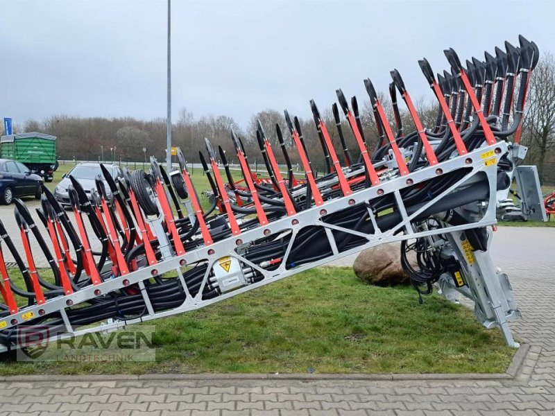 Gülleselbstfahrer des Typs Vogelsang BlackBird 15 m, Neumaschine in Sulingen (Bild 1)