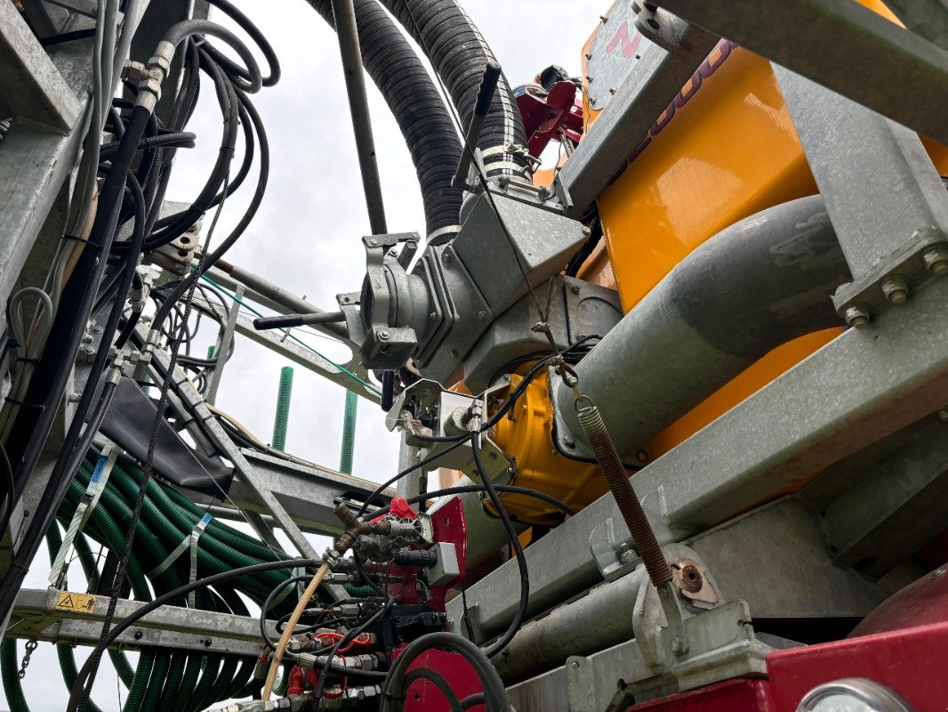 Gülleselbstfahrer des Typs Vredo VT 7138 + SWINGMAX36 Gestänge, Gebrauchtmaschine in Gadebusch (Bild 17)