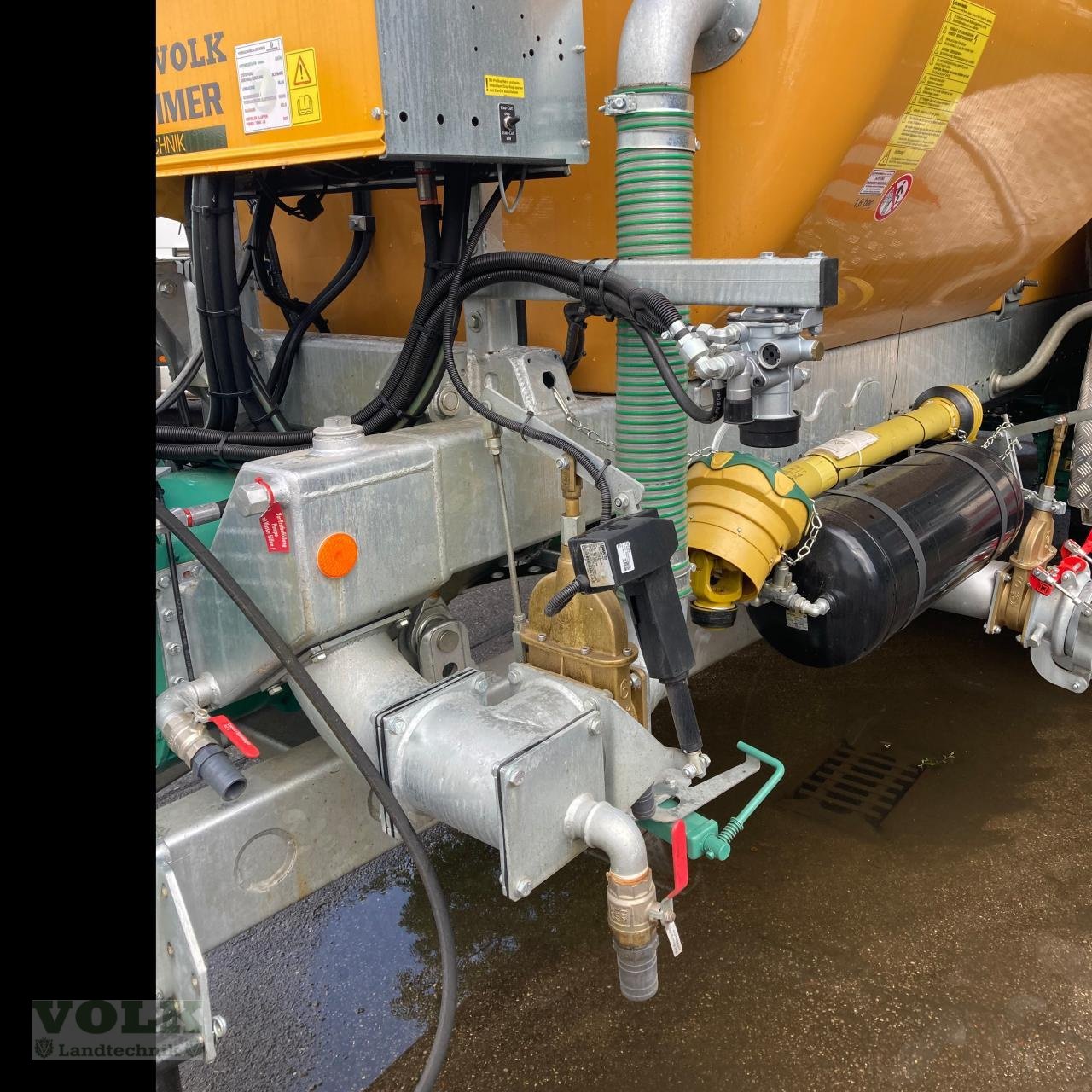 Gülleselbstfahrer of the type Zunhammer SKE18,5PU Tandem ECO, Neumaschine in Friedberg-Derching (Picture 5)