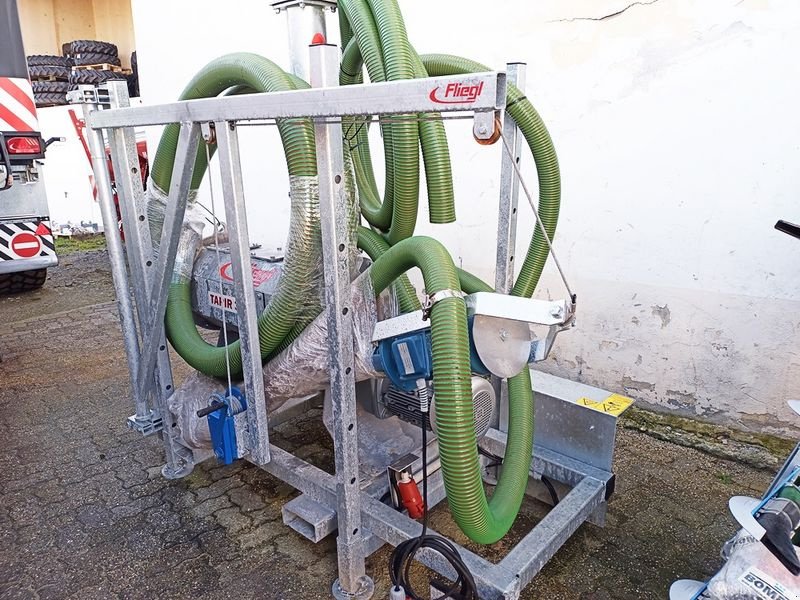 Gülleseparator des Typs Fliegl Tapir 375 Gülleseparator, Neumaschine in St. Marienkirchen (Bild 1)