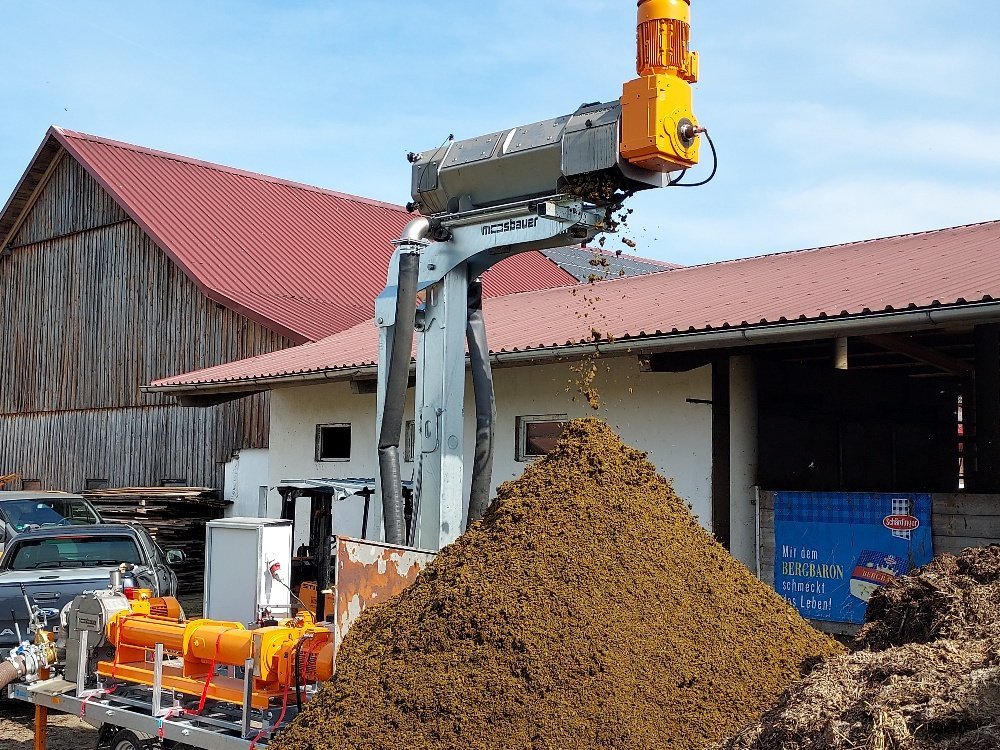 Gülleseparator Türe ait Moosbauer Separator Gülleseparator MS 310 Mobil mit Störstoffabscheider und Hebemast, Gebrauchtmaschine içinde Reut (resim 2)