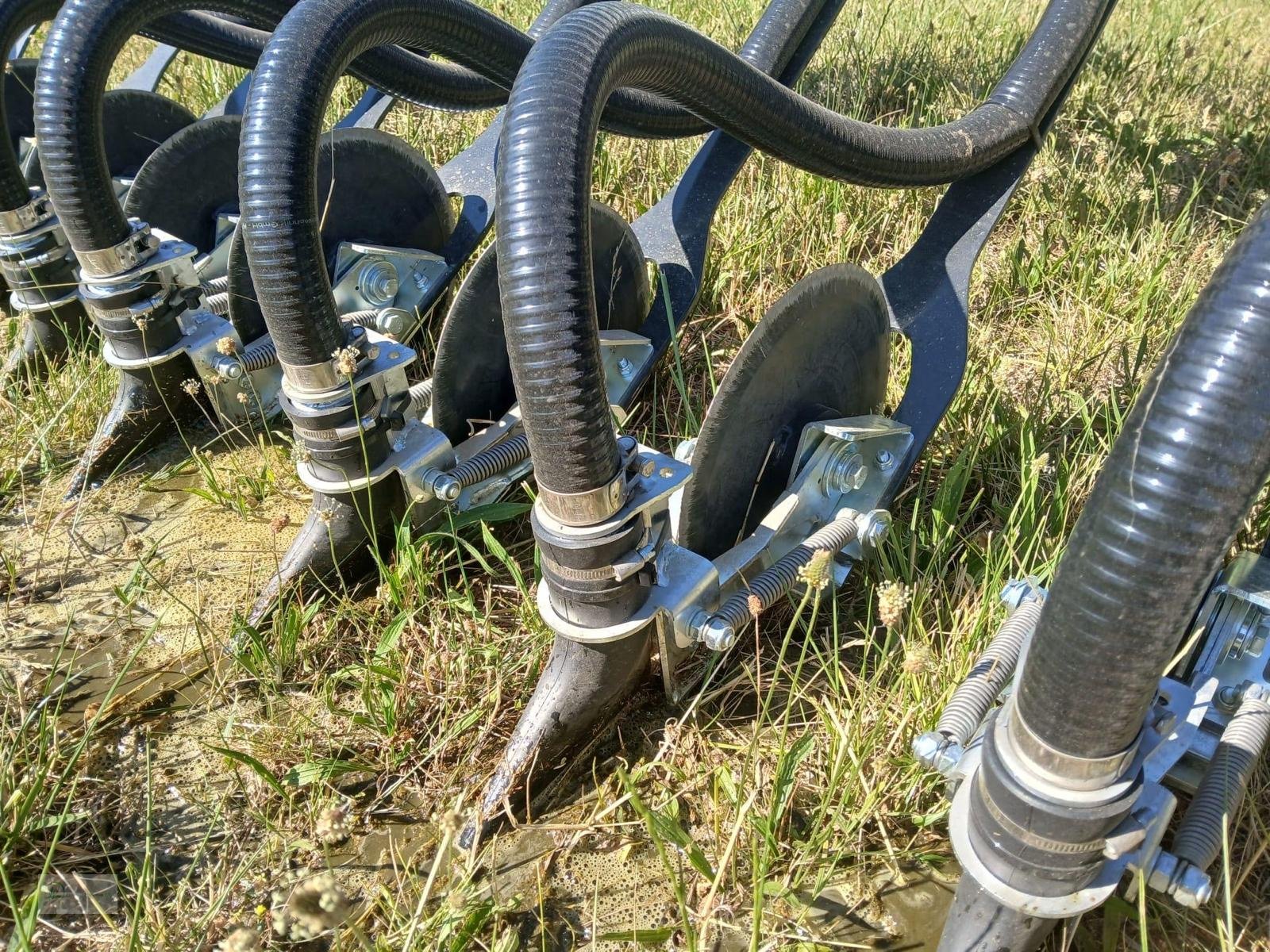 Gülleverteiltechnik des Typs BETEC Chameleon 21 Hyber Disc, Neumaschine in Donnersdorf (Bild 3)