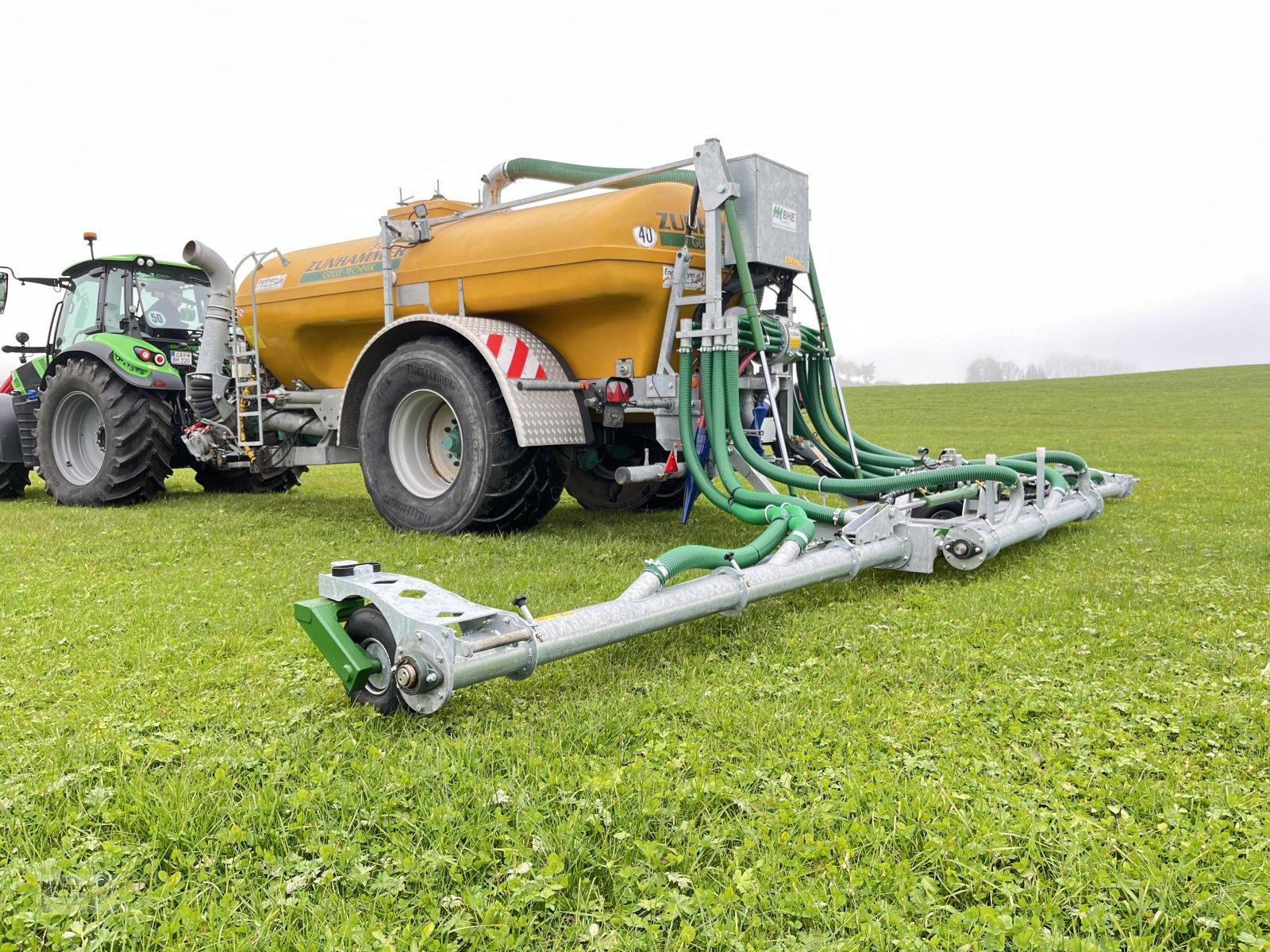 Gülleverteiltechnik of the type BHE Agrotec GmbH Rohrverteiler Typ 900, Neumaschine in Altusried-Kimratshofen (Picture 3)