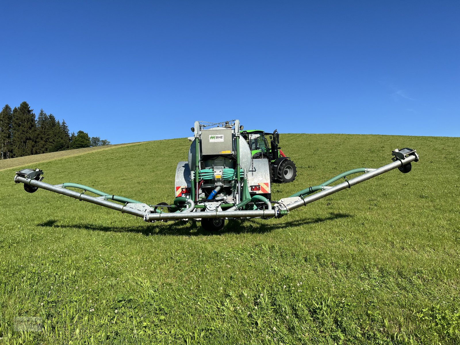 Gülleverteiltechnik of the type BHE Agrotec GmbH Rohrverteiler Typ 900, Neumaschine in Altusried-Kimratshofen (Picture 4)