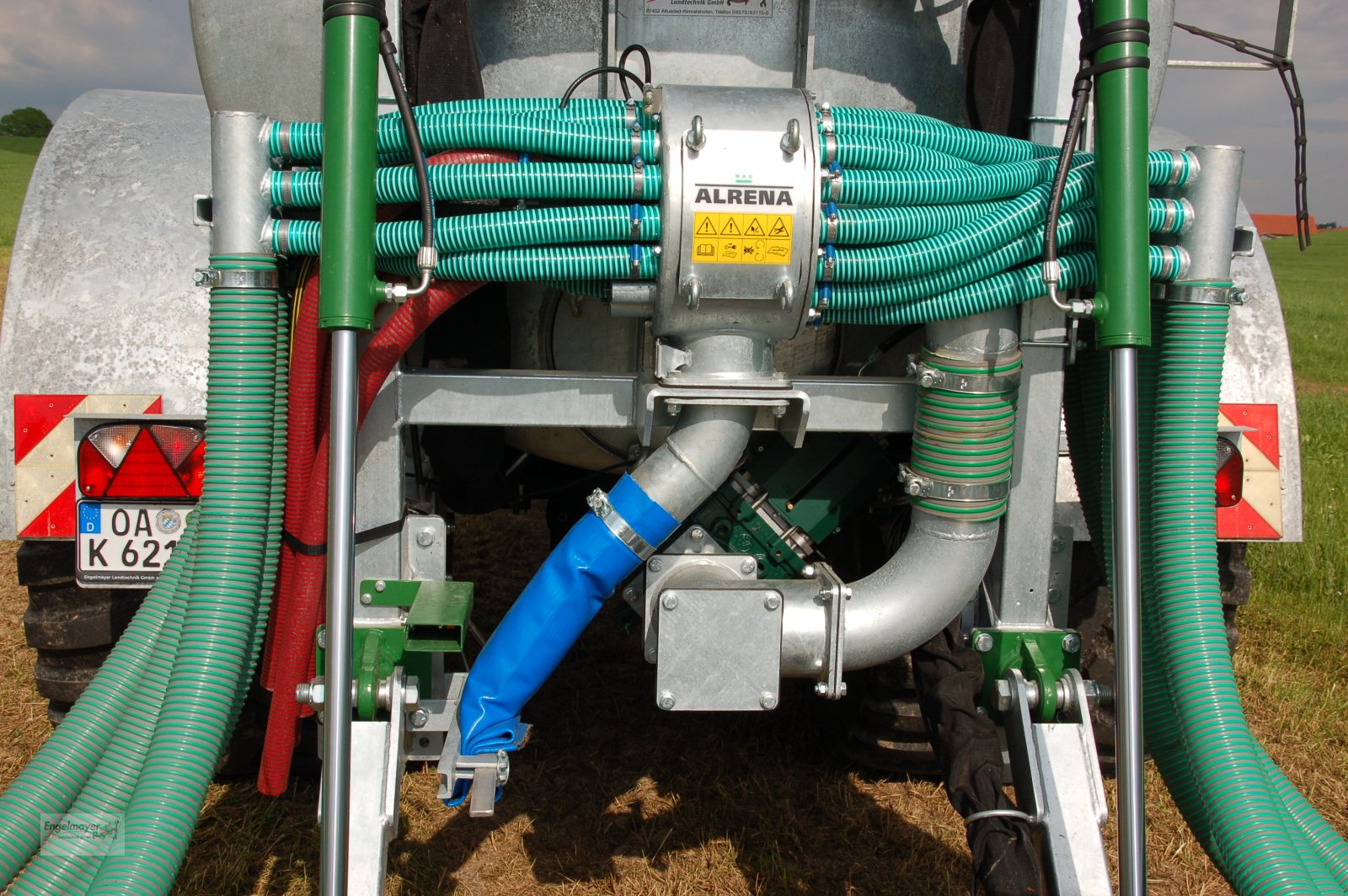 Gülleverteiltechnik of the type BHE Agrotec GmbH Rohrverteiler Typ 900, Neumaschine in Altusried-Kimratshofen (Picture 7)