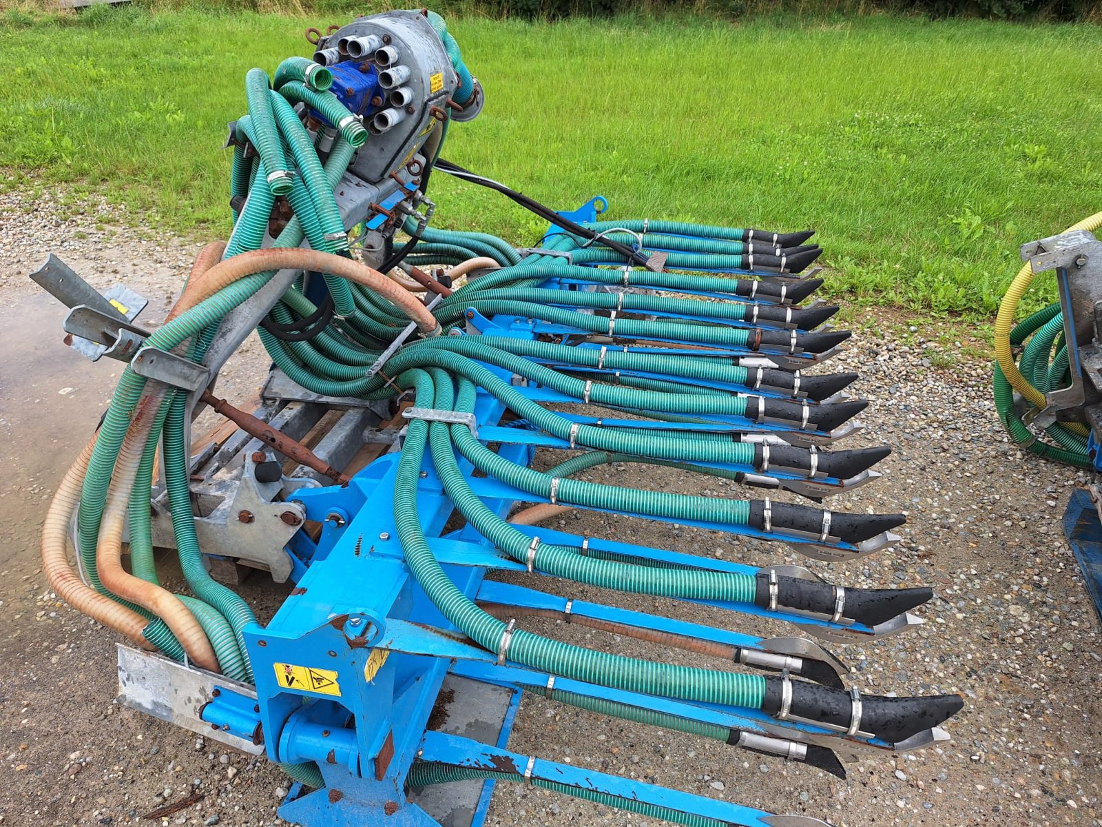 Gülleverteiltechnik of the type Bomech Flex 6,2 Meter Schleppschuhverteiler Gülleverteiler Gülle Güllefass Schleppschlauchverteiler, Gebrauchtmaschine in Bad Birnbach (Picture 3)
