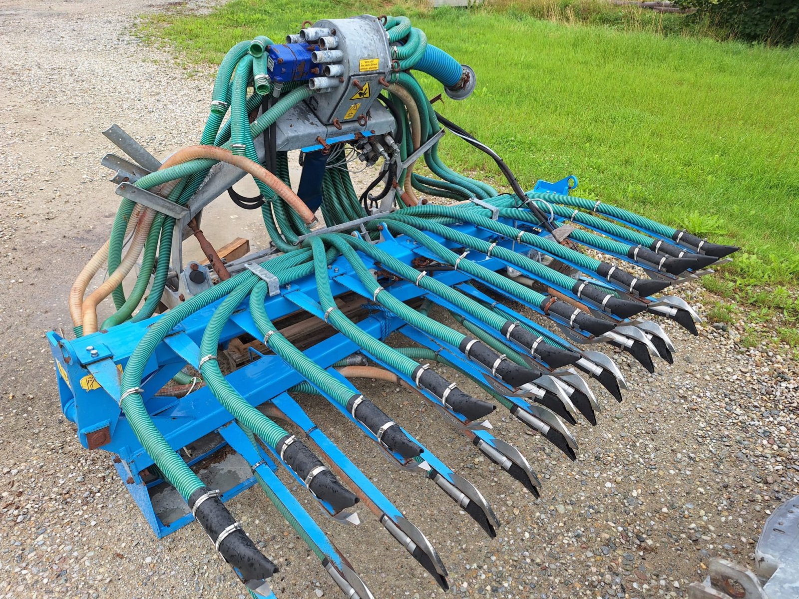 Gülleverteiltechnik of the type Bomech Flex 6,2 Meter Schleppschuhverteiler Gülleverteiler Gülle Güllefass Schleppschlauchverteiler, Gebrauchtmaschine in Bad Birnbach (Picture 6)