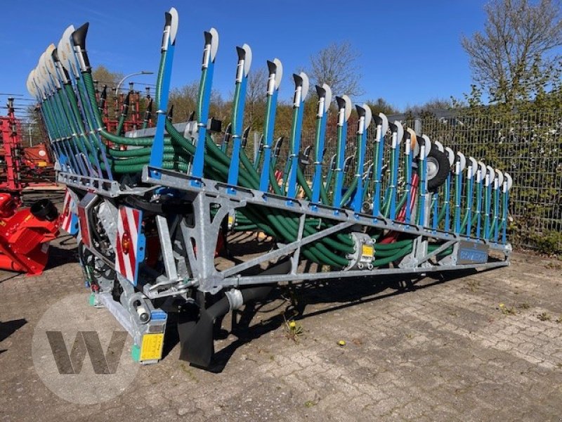 Gülleverteiltechnik du type Bomech Schleppschuhverteile, Neumaschine en Niebüll (Photo 1)