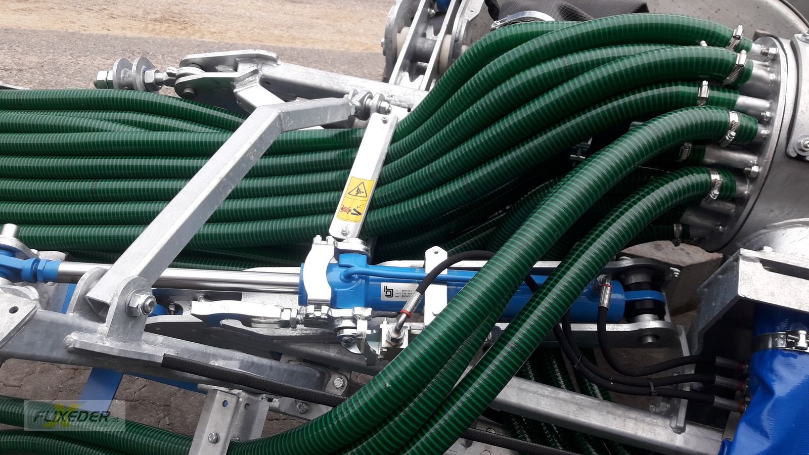 Gülleverteiltechnik typu Bomech Schleppschuhverteiler UP7,5m Field Contour Syst, Neumaschine v Pattigham (Obrázek 2)