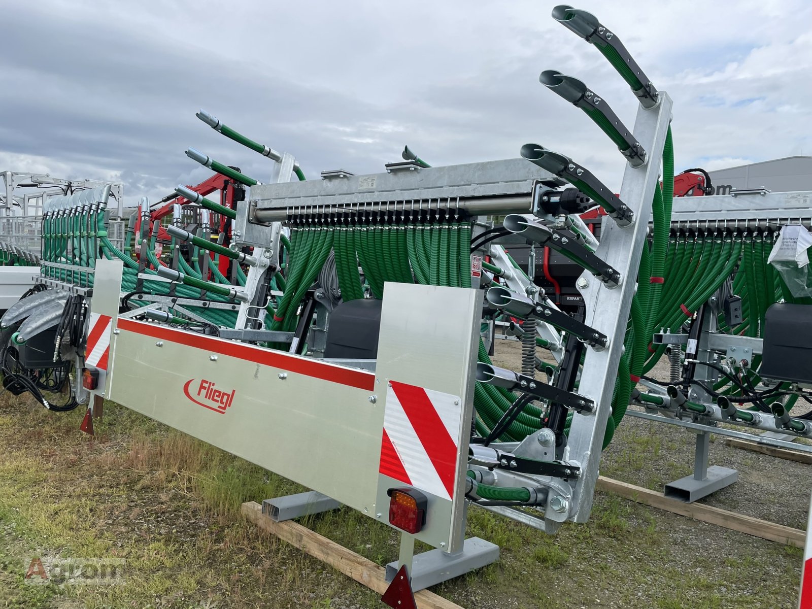 Gülleverteiltechnik des Typs Fliegl Schleppschuhverteiler Compact 6,0 m, Neumaschine in Meißenheim-Kürzell (Bild 5)