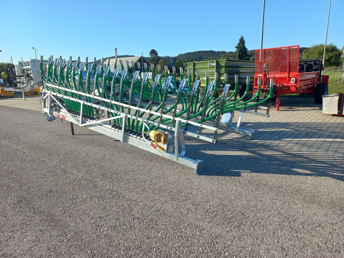 Gülleverteiltechnik des Typs Fliegl Skate 120, Gebrauchtmaschine in Saxen (Bild 1)