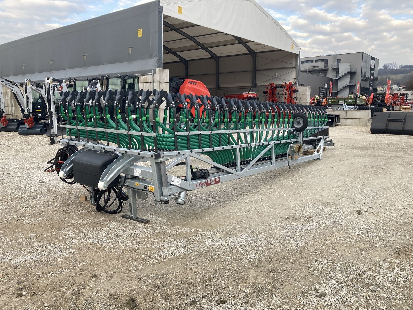 Gülleverteiltechnik of the type Fliegl SKATE 150, Neumaschine in Wallern (Picture 2)