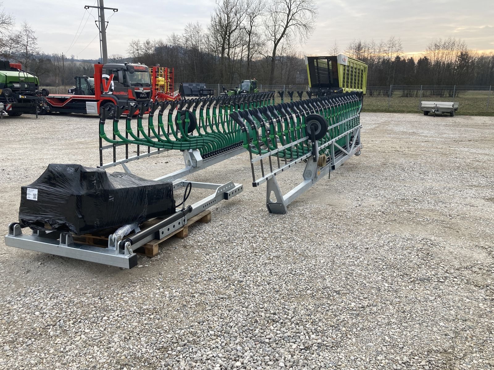 Gülleverteiltechnik of the type Fliegl SKATE 150, Neumaschine in Wallern (Picture 9)