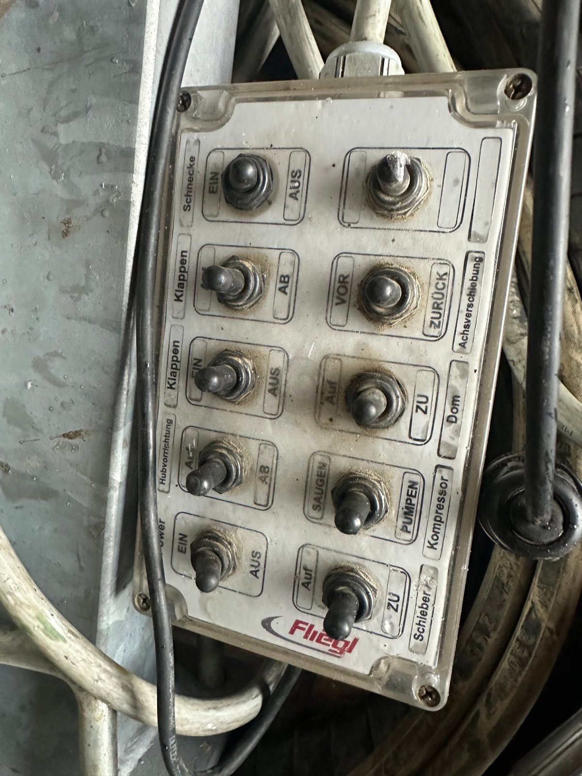 Gülleverteiltechnik типа Fliegl Universal 150, Gebrauchtmaschine в Schweringen (Фотография 9)