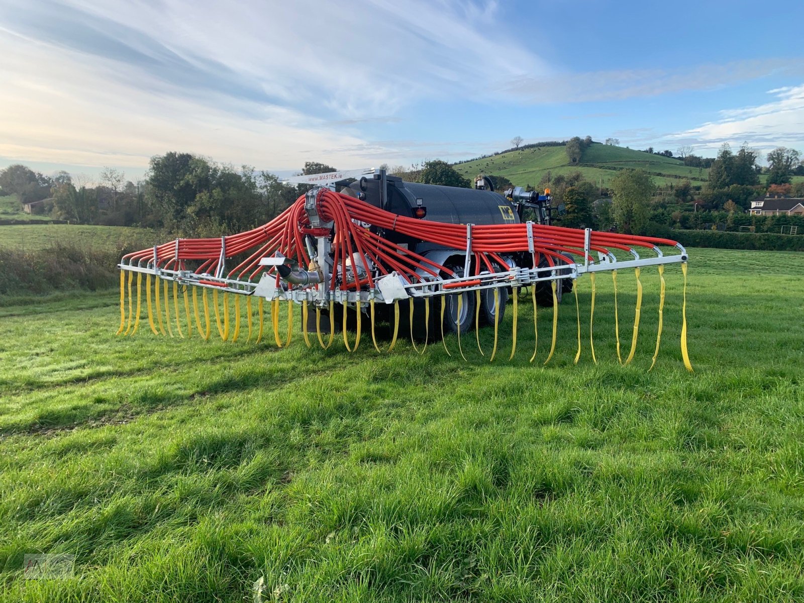 Gülleverteiltechnik des Typs Mastek Schleppschlauchverteiler Schleppschuhverteiler zur Nachrüstung, Neumaschine in Südbrookmerland (Bild 12)