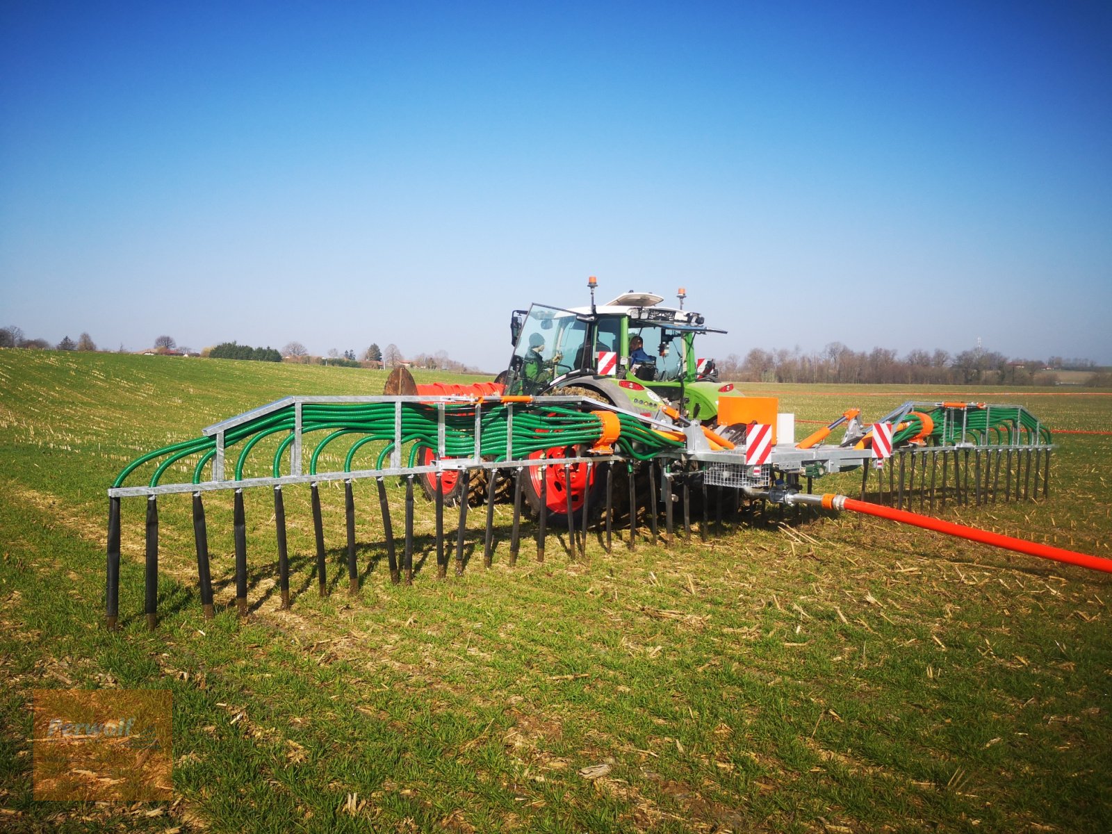 Gülleverteiltechnik des Typs Perwolf Schleppschlauchverteiler Profi 12 m, Neumaschine in Obdach (Bild 1)