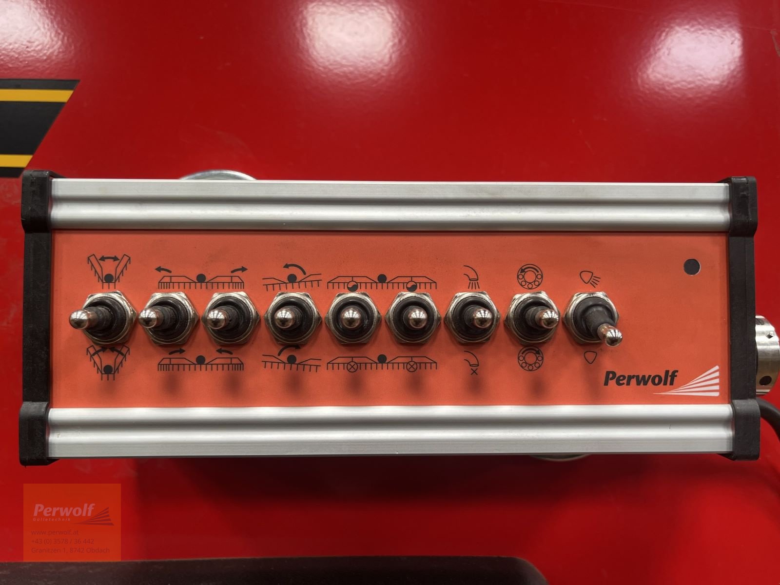 Gülleverteiltechnik des Typs Perwolf Schleppschlauchverteiler Profi 12 m, Neumaschine in Obdach (Bild 3)