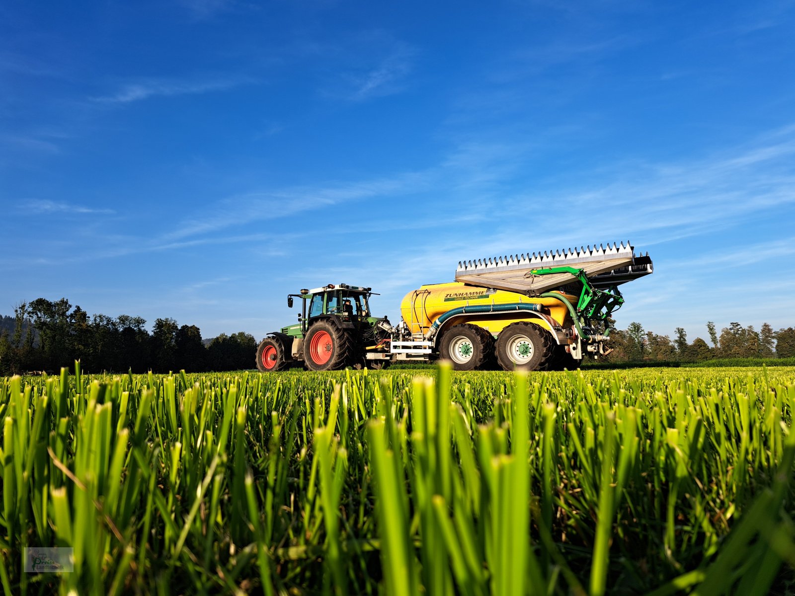 Gülleverteiltechnik of the type Schleppfix Gülleverteiler SFA 9, Neumaschine in Bad Kötzting (Picture 7)